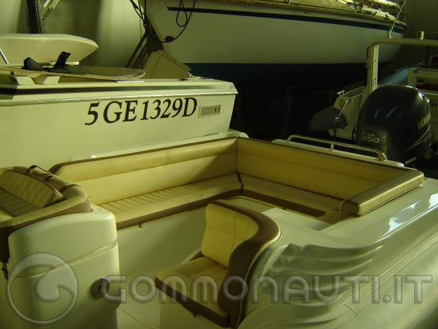 Vendo Callegari Olimpus 82 + Yamaha 250cv