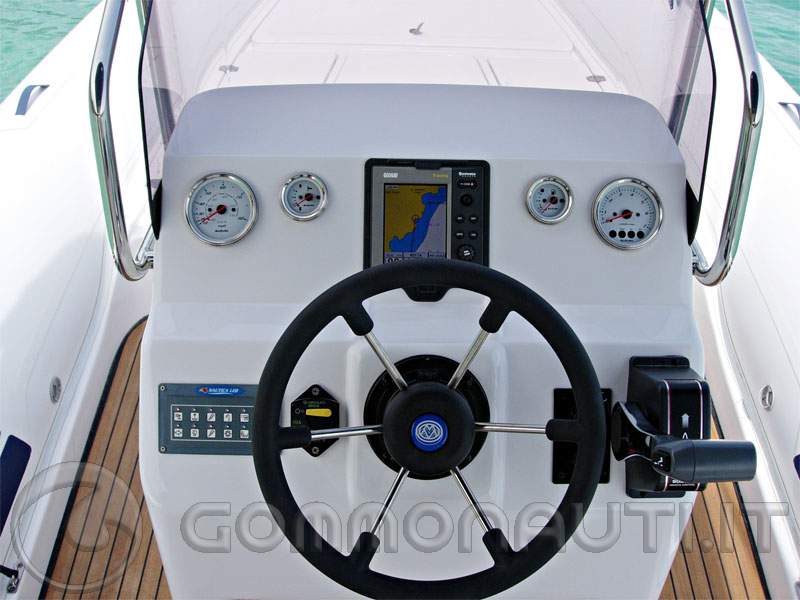 Gommone Nautica Led GS 680 Suzuki DF 175 175 HP 4 tempi