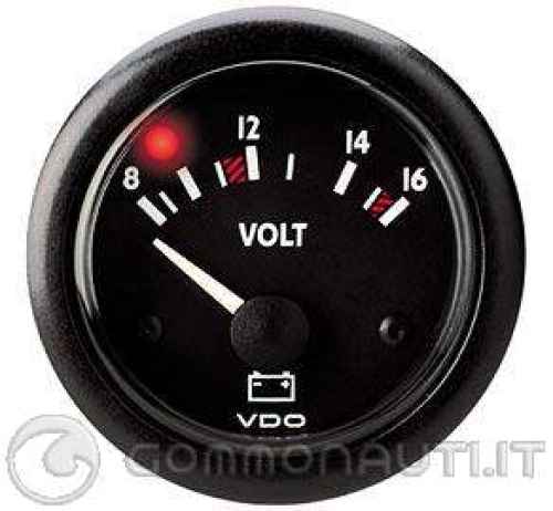 E' normale che il voltmetro segni pi di 15V quando il motore  acceso???