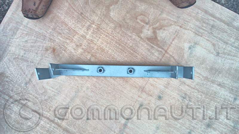 A9014000370 GANCIO RUOTA DI SCORTA MERCEDES SPRINTER