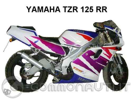 Valuto permuta Yamaha TZR125 RR con Gommone