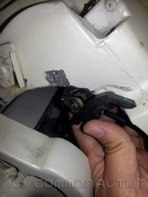 re: Montaggio Sensore trim Johnson 737 40 cv