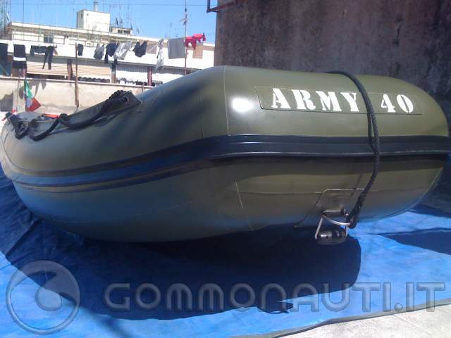 vendo novamarine2 army 40 (hypalon neoprene smontabile a paramezzale in legno)
