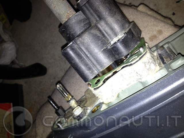 Sostituzione girante e paraoli gruppo pompa del Selva Yamaha F100