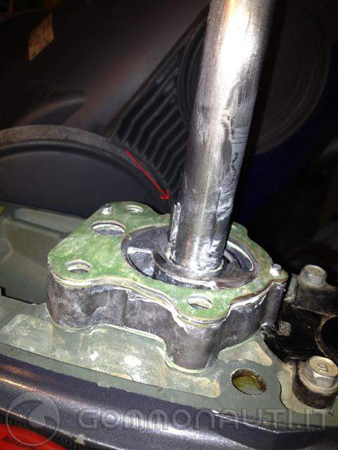 Sostituzione girante e paraoli gruppo pompa del Selva Yamaha F100
