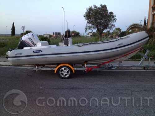 Vendesi Italboats Predator 540 con Selva Yamaha 100CV 4T e Carrello