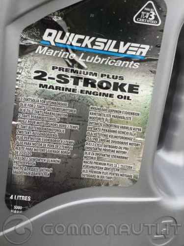 Vendo olio QuickSilver 4 l. 2 tempi