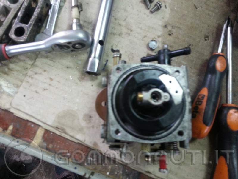 suzuki df25 4 tempi carburatori