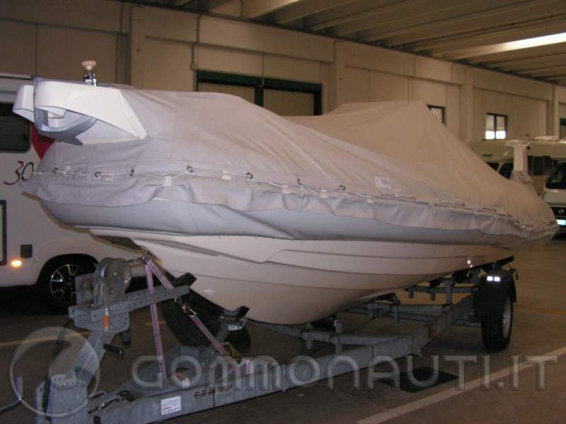 Due Auto Di Massa 1500 Kg