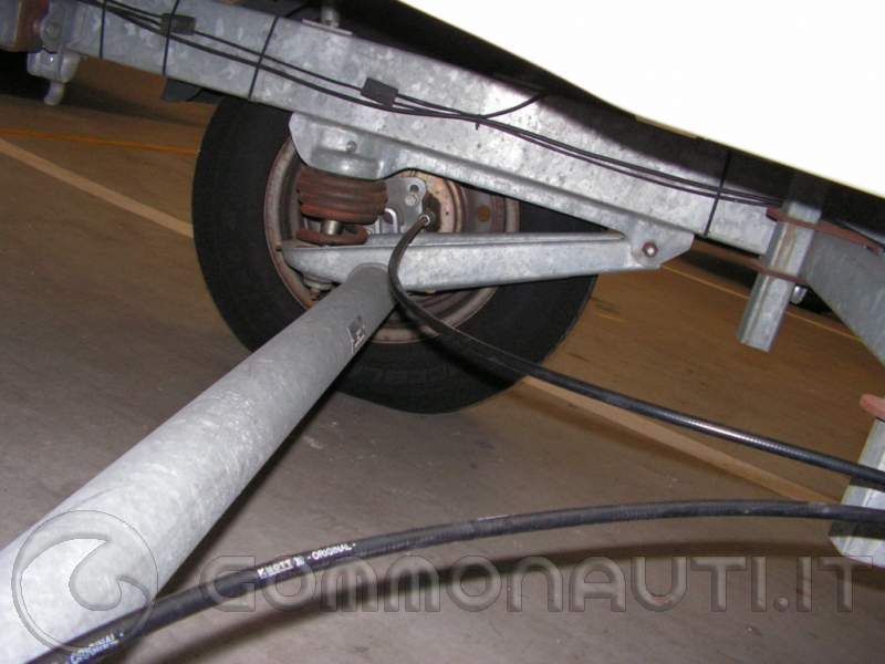 Due Auto Di Massa 1500 Kg