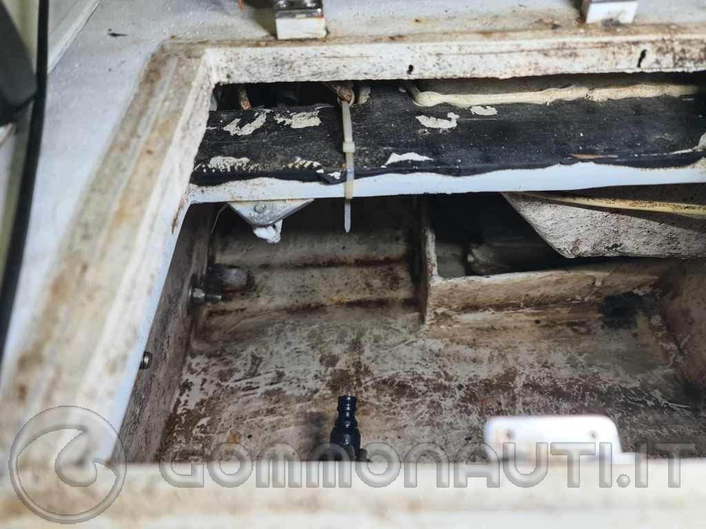 Problema ombrinale sotto linea galleggiamento