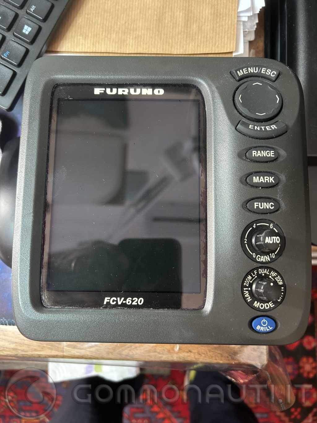 Vendo Ecoscandaglio Furuno FCV-620 5,6� 600W 50/200kHz anno 2005,  staffa, cavi e trasduttore -