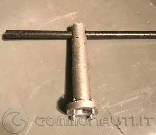 Smontaggio coperchio trim Selva 115 Narwhal