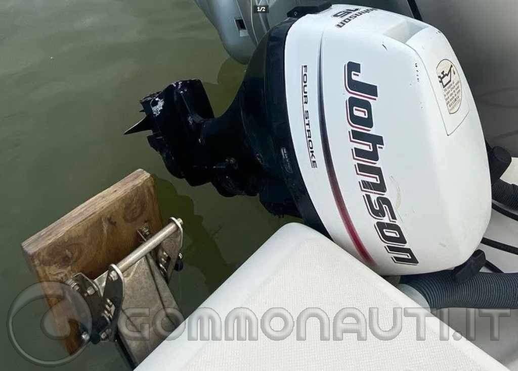 Vendo fuoribordo Suzuki DF 15 4T + supporto motore