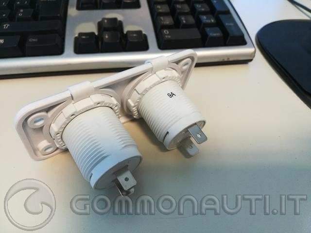 Presa Accendisigari Doppia 12V/24V Con Montaggio Superficiale – Impermeabile, Per Auto, Moto, Barca, Trattore E Tosaerba - 2
