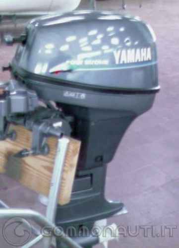 Vendesi motore fb Yamaha 8cv 4 tempi 2005