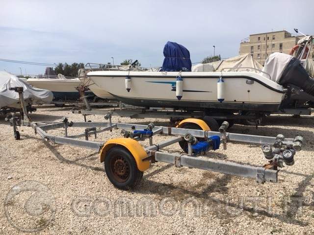 [VENDO] CARRELLO PORTA BARCA TRAILER SIMACAR SM 1300KG DA RICONDIZIONARE.