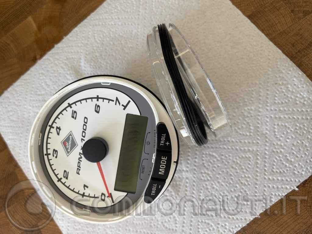 Sostituzione lente e display lcd strumenti Mercury smartcraft SC1000