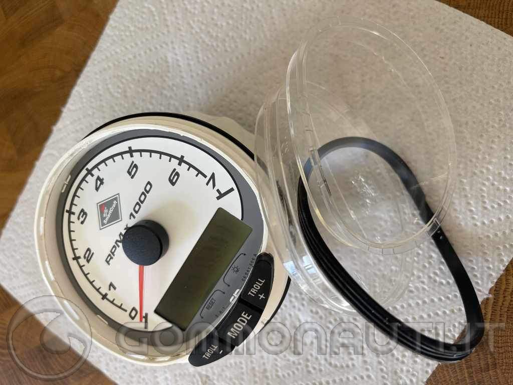 Sostituzione lente e display lcd strumenti Mercury smartcraft SC1000