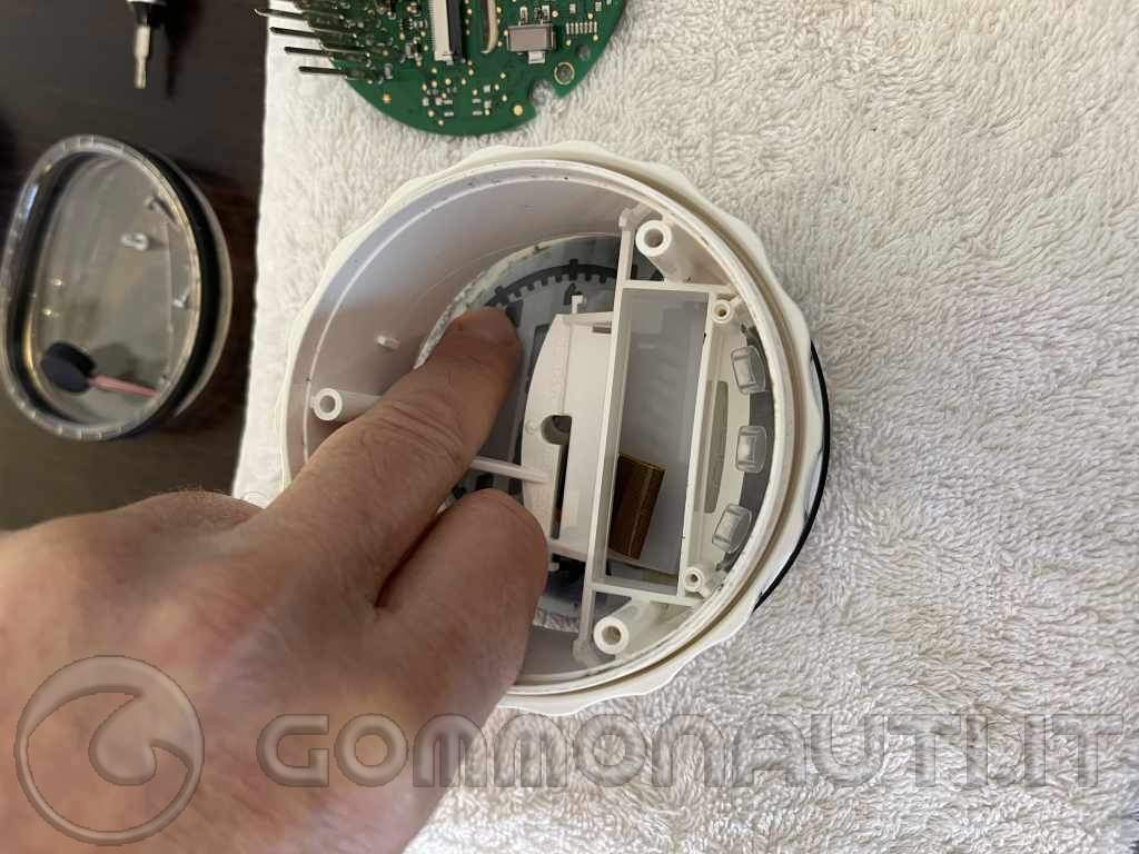 Sostituzione lente e display lcd strumenti Mercury smartcraft SC1000