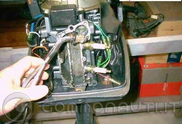 Smontaggio termostato Yamaha 6 HP