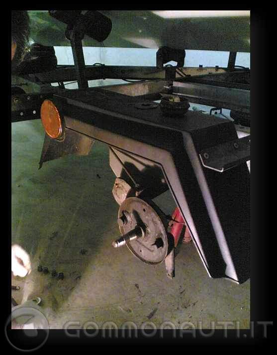 Rifare i freni del carrello portabarca