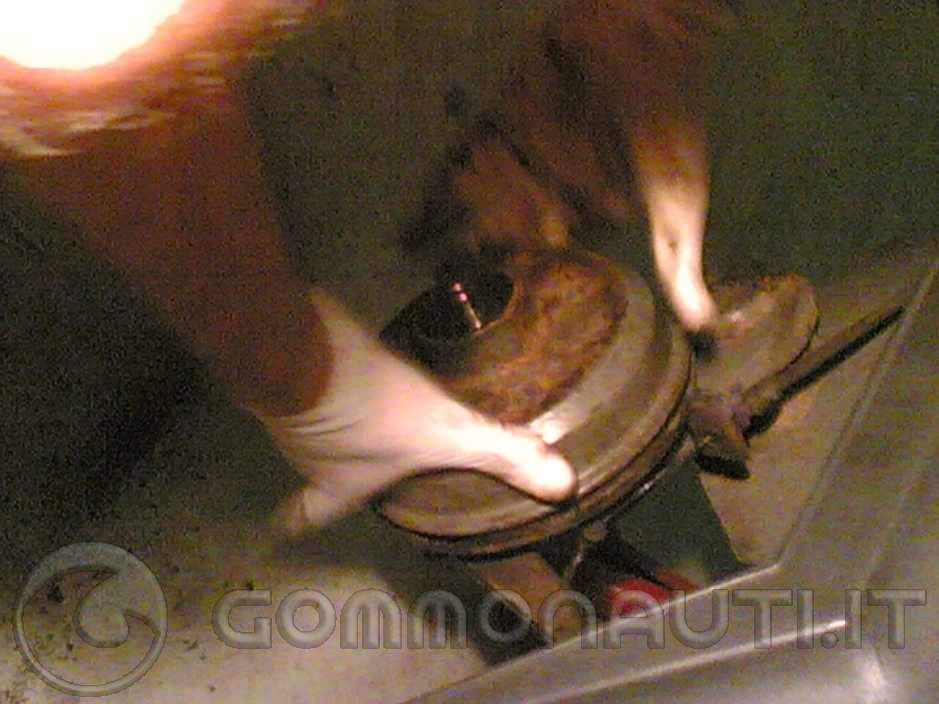 Rifare i freni del carrello portabarca
